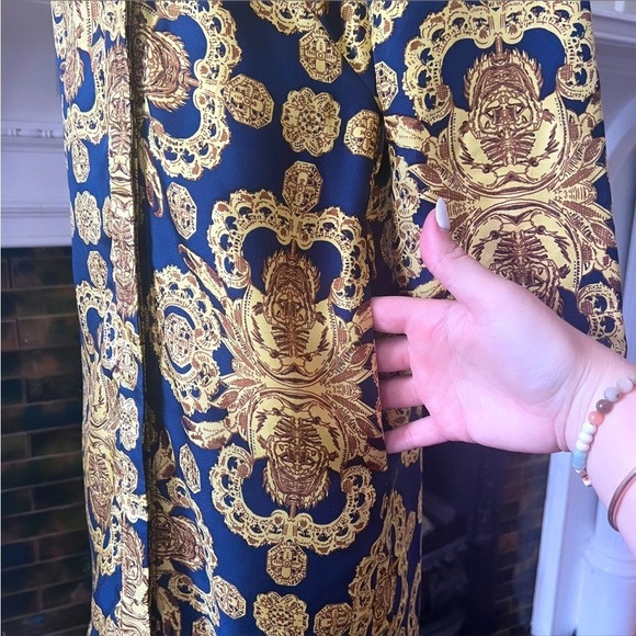 VINTAGE TIBI 100% Silk Blue & Gold Medallion Print Button Up Shift Dress Size 4 - Picture 13 of 15